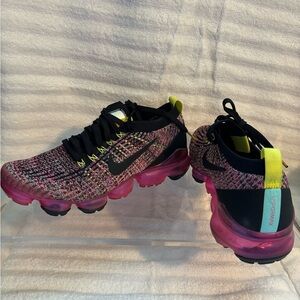 Women’s Nike Vapormax Sneakers 8.5. Gently used.